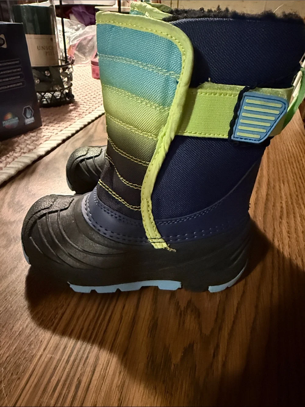 Toddler boys size 8 Green and Blue Ombre Kids Rain & Snow Boots